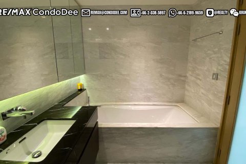 Condo à Watthana, Bangkok, Thaïlande, 2 chambres № 200820 - photo 8