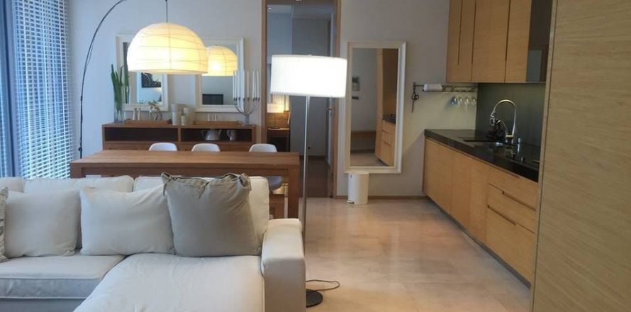 Condo in Bang Rak, Bangkok, Thailand, 2 bedrooms  № 136875