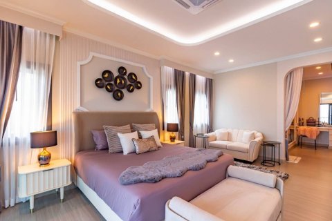 Villa in Phuket, Thailand 4 bedrooms № 136870 - photo 10