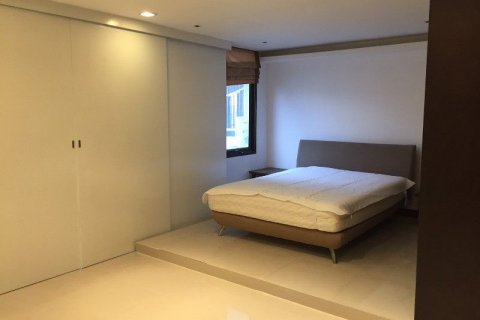 Кондоминиум с 2 спальнями в Ваттхане, Бангкок, Таиланд № 139389 - фото 3