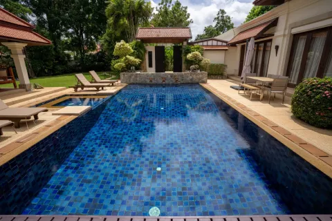House in Bang Tao, Thailand 4 bedrooms № 178864 - photo 3