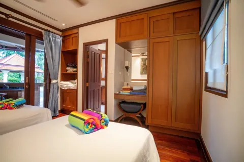 House in Bang Tao, Thailand 4 bedrooms № 178864 - photo 27