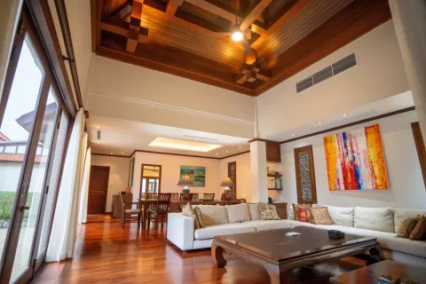 House in Bang Tao, Thailand 4 bedrooms № 178864 - photo 19