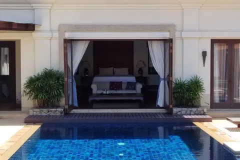 House in Bang Tao, Thailand 4 bedrooms № 178864 - photo 25
