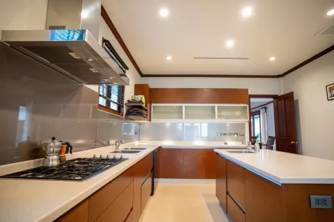 House in Bang Tao, Thailand 4 bedrooms № 178864 - photo 12