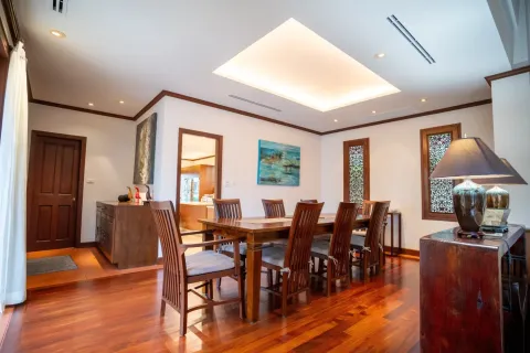 House in Bang Tao, Thailand 4 bedrooms № 178864 - photo 15
