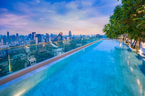 Condo in Bangkok, Thailand, 3 bedrooms  № 143413 - photo 12