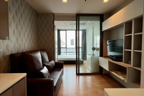 Кондоминиум с 1 спальней в Бангкоке, Таиланд № 143410 - фото 1