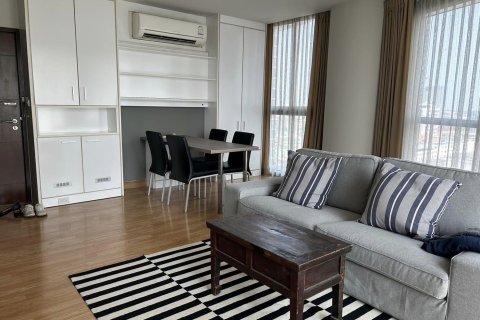 Condo in Phra Khanong, Bangkok, Thailand, 1 bedroom  № 143415 - photo 2