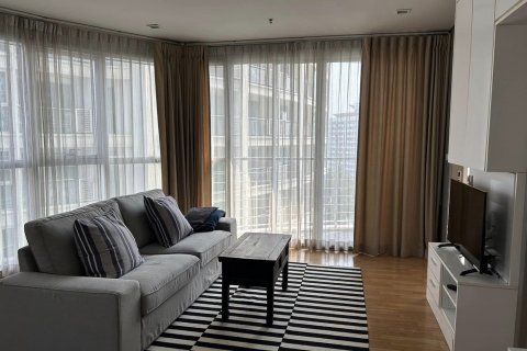 Condo in Phra Khanong, Bangkok, Thailand, 1 bedroom  № 143415 - photo 1