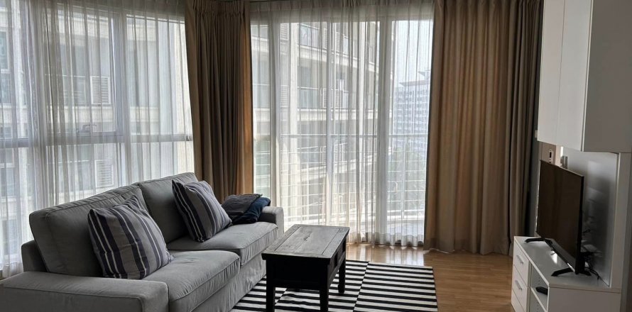 Condo in Phra Khanong, Bangkok, Thailand, 1 bedroom  № 143415