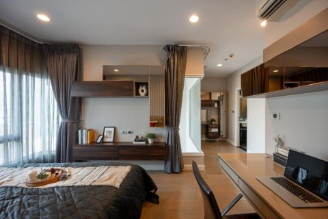 Condo in Bangkok, Thailand, 2 bedrooms № 142946 - photo 9