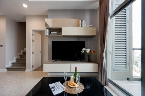 Condo in Bangkok, Thailand, 2 bedrooms № 142946 - photo 6