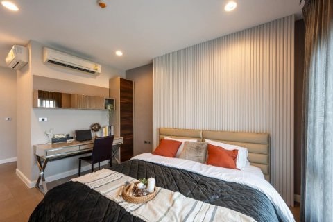 Condo in Bangkok, Thailand, 2 bedrooms № 142946 - photo 8