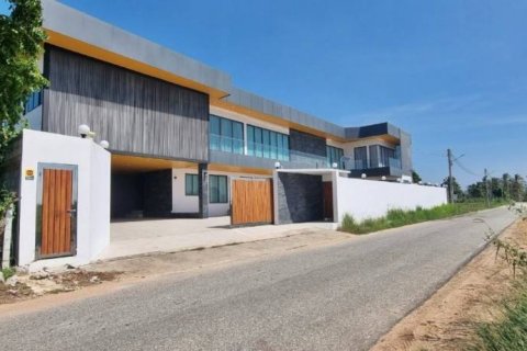 Villa à Pattaya, Thaïlande 7 chambres № 134729 - photo 1