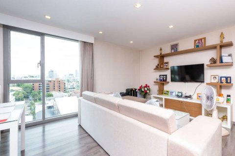 Condo in Bangkok, Thailand, 2 bedrooms  № 134728 - photo 4
