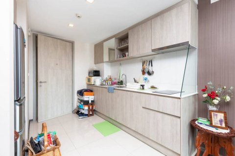 Condo in Bangkok, Thailand, 2 bedrooms  № 134728 - photo 5