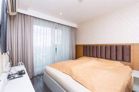 Condo in Bangkok, Thailand, 2 bedrooms  № 134728 - photo 8