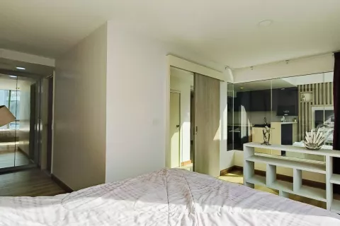 Condo in Watthana, Bangkok, Thailand, 3 bedrooms № 139263 - photo 10