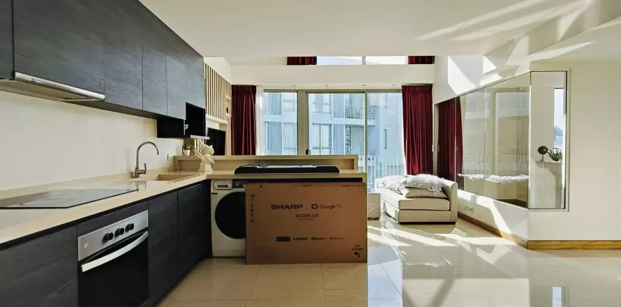 Condo in Watthana, Bangkok, Thailand, 3 bedrooms № 139263