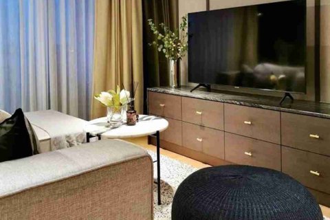 Condo in Bangkok, Thailand, 1 bedroom  № 183670 - photo 10