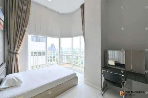 Condo in Bangkok, Thailand, 4 bedrooms № 185288 - photo 5