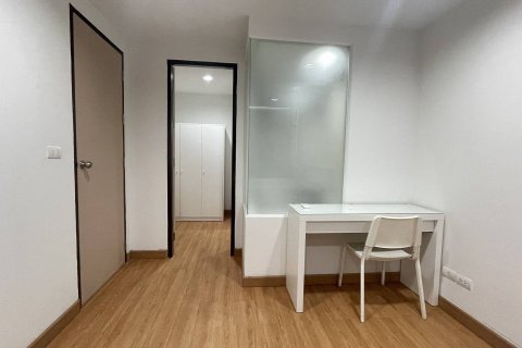 Кондоминиум с 2 спальнями в Кхлонг Сане, Бангкок, Таиланд № 149770 - фото 4