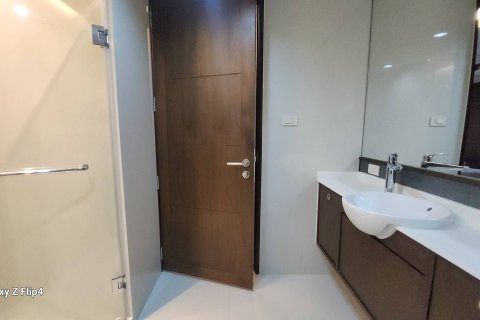 Кондоминиум с 2 спальнями в Банг Раке, Бангкок, Таиланд № 148219 - фото 11