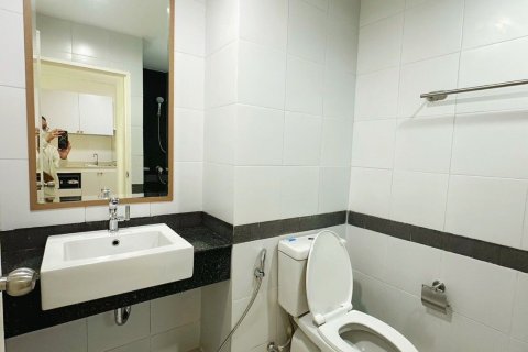 Studio dans le Condo à Din Daeng, Bangkok, Thaïlande  № 169609 - photo 10