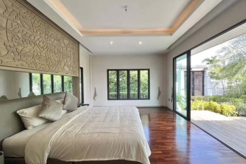 Villa in Pattaya, Thailand 3 bedrooms № 145598 - photo 2