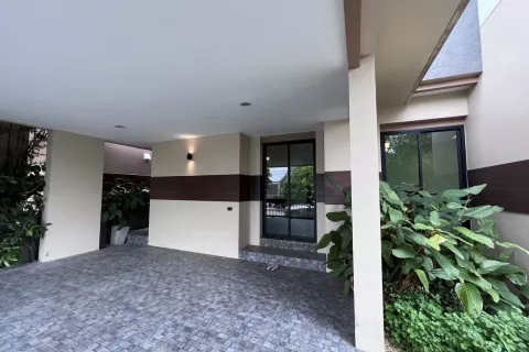 Duplex à San Sai, Thaïlande 4 chambres № 136503 - photo 11