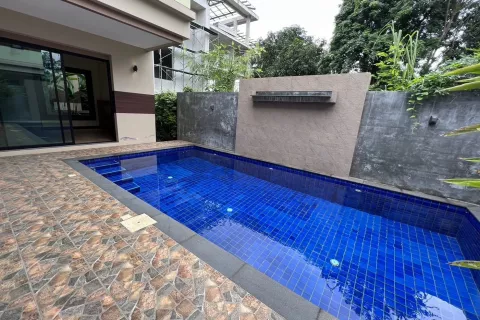 Duplex à San Sai, Thaïlande 4 chambres № 136503 - photo 27