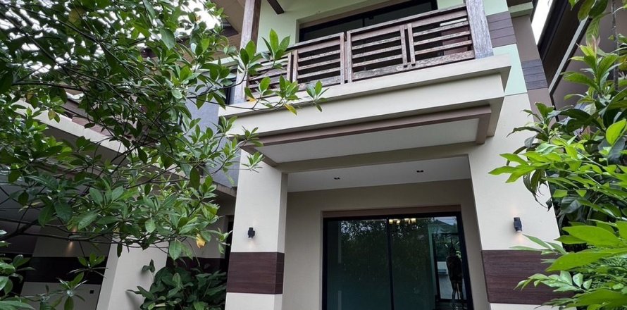 Duplex à San Sai, Thaïlande 4 chambres № 136503