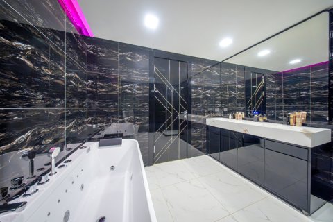 Apartamento de 3 habitaciones en Pattaya, Tailandia № 190941 - foto 9