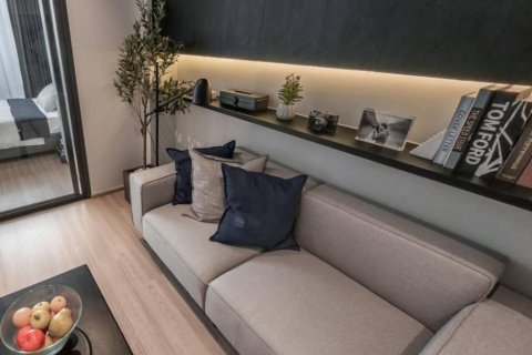 Condo in Bangkok, Thailand, 1 bedroom  № 115026 - photo 3