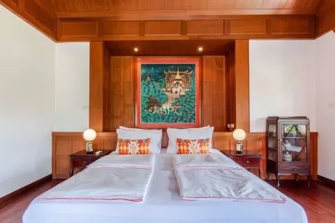 Casa de 4 dormitorios en Pattaya, Tailandia № 210560 - foto 8