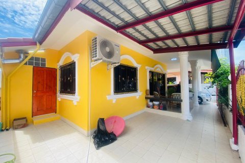 Дом в Паттайе, Таиланд с 3 комнатами № 155558 - фото 4