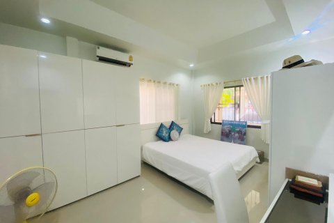 Дом в Паттайе, Таиланд с 3 комнатами № 155558 - фото 28