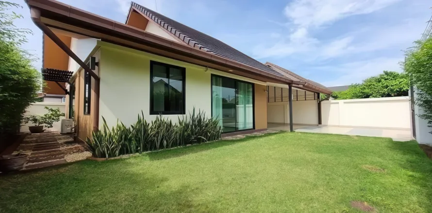 Дом в Паттайе, Таиланд с 3 комнатами № 155557