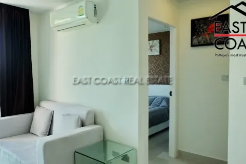 Condominio de 1 dormitorio en Jomtien Beach, Pattaya, Tailandia № 212370 - foto 2