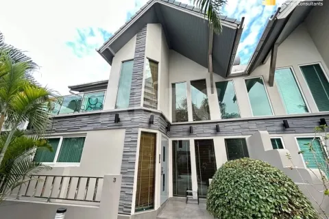 Maison à Pattaya, Thaïlande 4 chambres № 211076