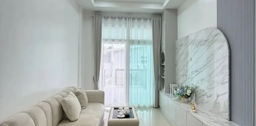 Casa de 2 dormitorios en Pattaya, Tailandia № 211071