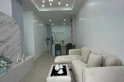 Casa de 2 dormitorios en Pattaya, Tailandia № 211071 - foto 3