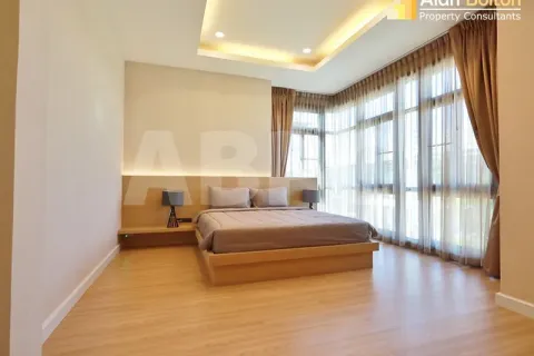 Casa de 3 dormitorios en Pattaya, Tailandia № 211077 - foto 9