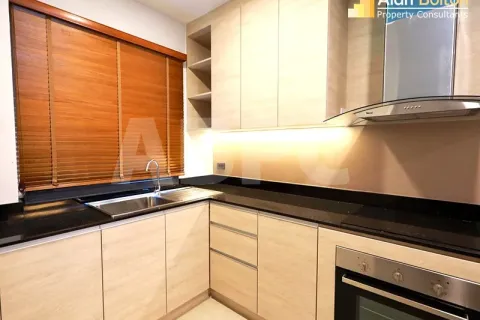 Casa de 3 dormitorios en Pattaya, Tailandia № 211077 - foto 11