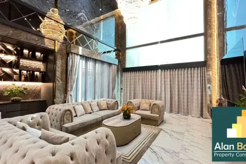 Casa de 5 dormitorios en Pattaya, Tailandia № 211075 - foto 19