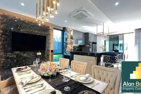 Casa de 5 dormitorios en Pattaya, Tailandia № 211075 - foto 6