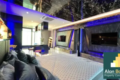 Casa de 5 dormitorios en Pattaya, Tailandia № 211075 - foto 12