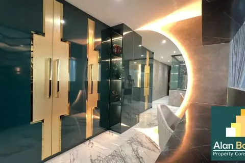 Casa de 5 dormitorios en Pattaya, Tailandia № 211075 - foto 30