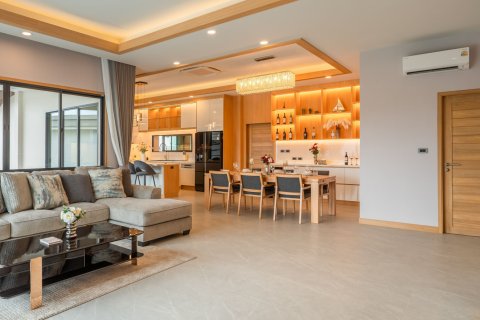 Вилла в Паттайе, Таиланд с 5 спальнями  № 137069 - фото 14